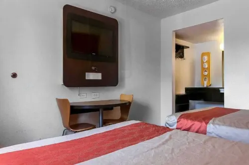 Motel 6 Pleasanton, CA Photos