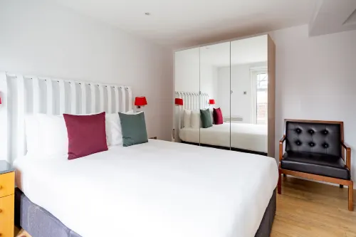 196 Bishopsgate Photos