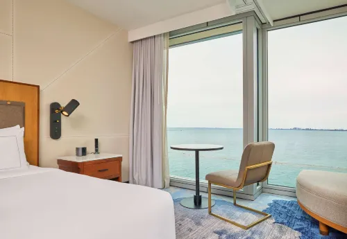 Sable at Navy Pier Chicago, Curio Collection by Hilton Rooms Photos
