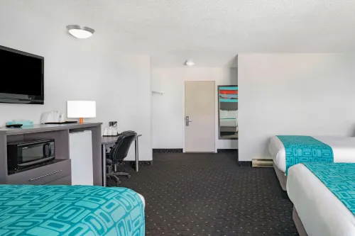 Howard Johnson by Wyndham Gananoque Chambres Photos