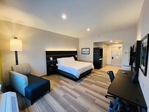 Holiday Inn Express & Suites Salinas Chambres Photos