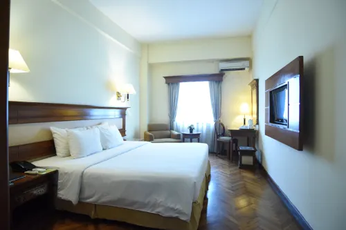 Mega Anggrek Hotel Jakarta Slipi Zimmer Photos