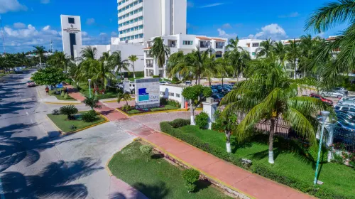 Beachscape KIN Ha Villas & Suites Рядом с отелем Photos