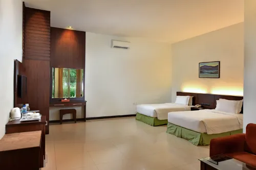 The Hill Hotel & Resort Sibolangit Powered by Archipelago Kamar Photos