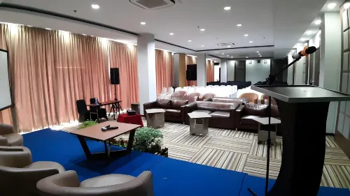 Xtra Hotel Bengkulu Business Photos