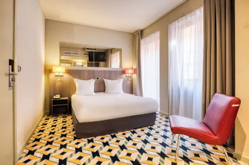 Alma Grand Place Hotel Rum Photos
