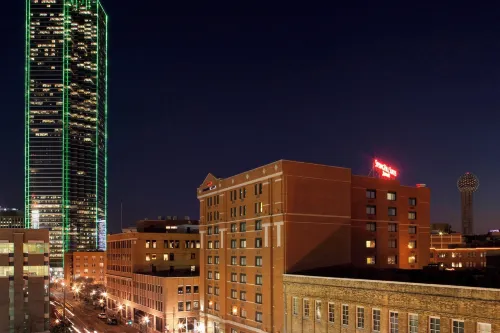 SpringHill Suites Dallas Downtown/West End Extérieur Photos