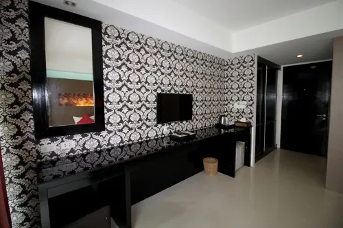 7Q Patong Beach Hotel Photos