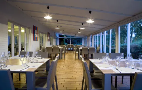 Kyriad Lille Est - Villeneuve d'Ascq Restauranger Photos