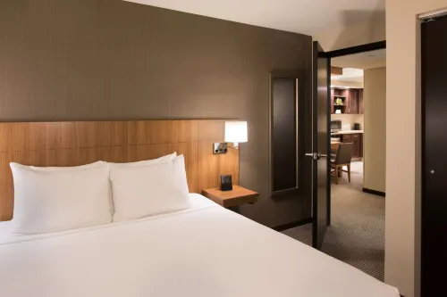 Hyatt Place Cleveland/Westlake/Crocker Park Rooms Photos