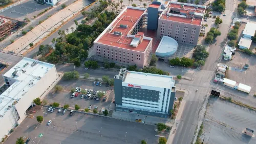 Ibis Hermosillo À proximité de l'hôtel Photos