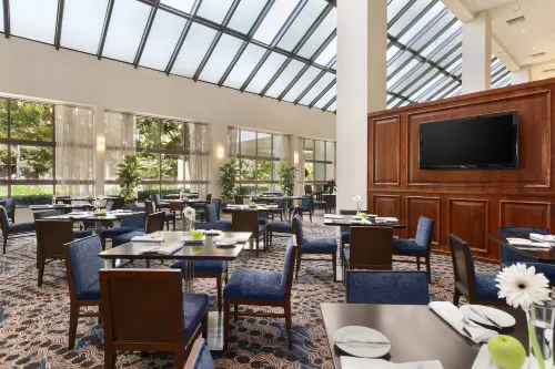 Embassy Suites by Hilton Santa Clara Silicon Valley Dining Photos