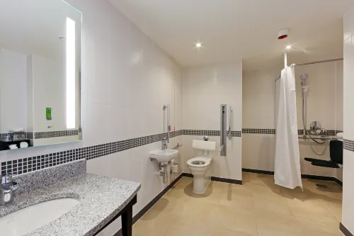 Hampton by Hilton Birmingham Broad Street Rooms Photos