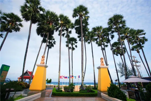Woraburi Phuket Resort & Spa À proximité de l'hôtel Photos