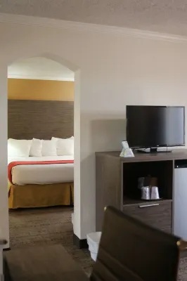 Best Western Plus Galleria Inn  Suites Photos
