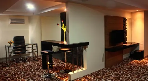89 Hotel Business Photos