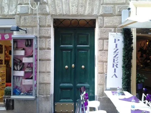 Piazza di Spagna Prestige Featured Photos