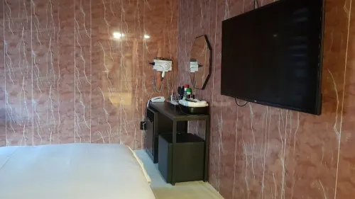 MG Hotel Photos