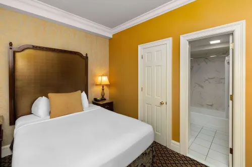 The Lafayette New Orleans by Kasa Rooms Photos