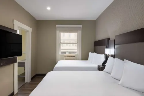Super 8 by Wyndham San Francisco/Union Square Area Rooms Photos