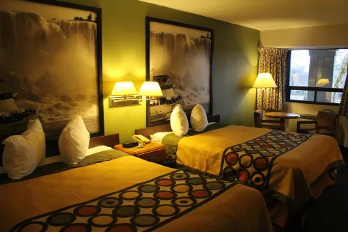 Super 8 by Wyndham Niagara Falls North Kamar Photos