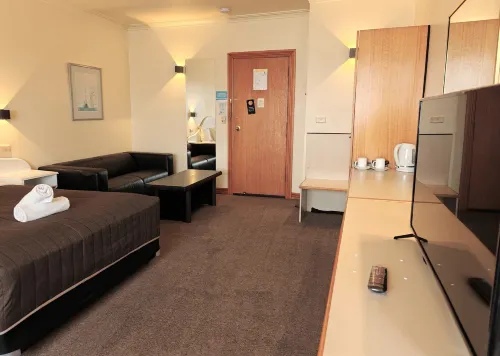 St Georges Motor Inn Featured Photos