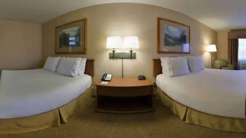 Holiday Inn Express & Suites Bishop Rooms Photos