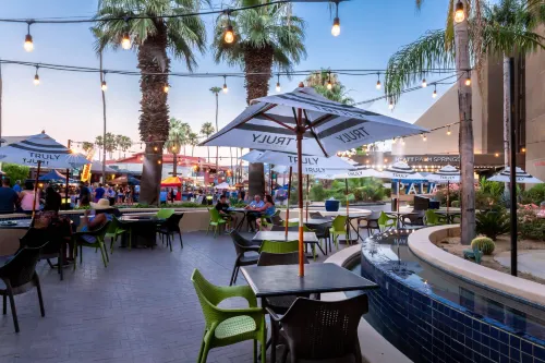 Hyatt Palm Springs Restauration Photos