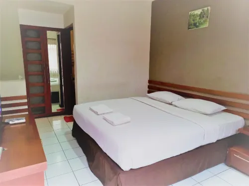 N Hotel Harmoni Jakarta Pusat Kamar Photos