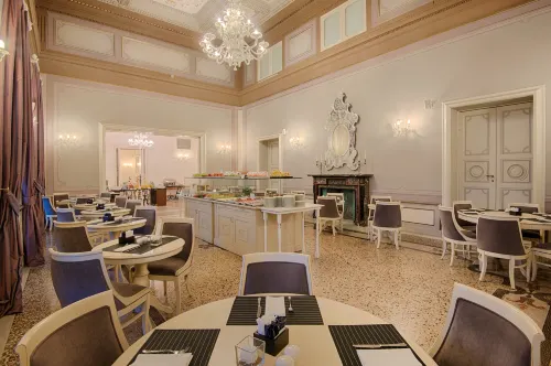 Grand Hotel Palazzo Livorno Restauration Photos