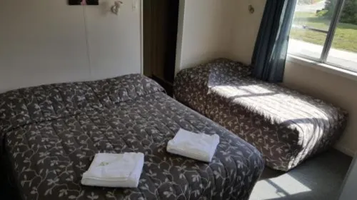 High Country Motel & Backpackers Rum Photos