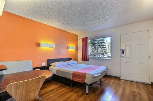 Motel 6 Pleasanton, CA Photos