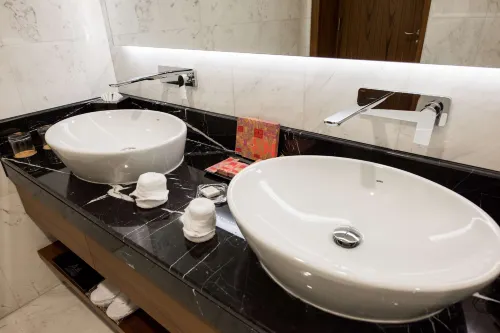 The Avenue Hotel Photos