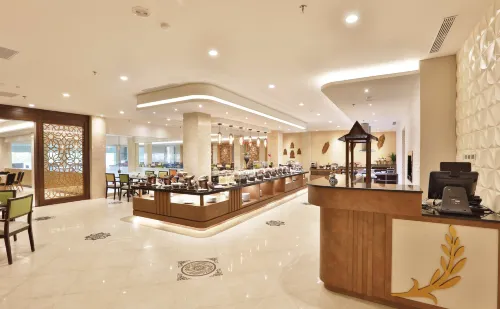 Best World Kindai Hotel Питание Photos