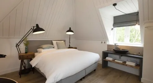 Eye Hotel Rooms Photos