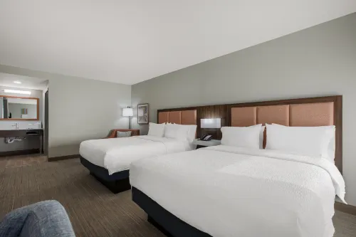 Hampton Inn Linden Rooms Photos