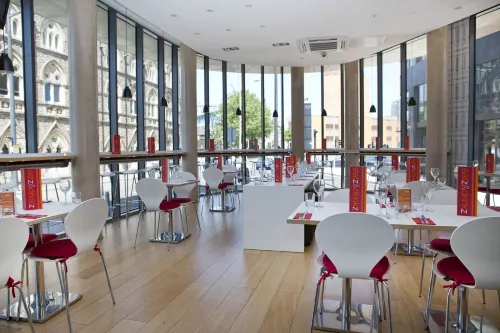 Four Points Flex by Sheraton Cardiff Питание Photos