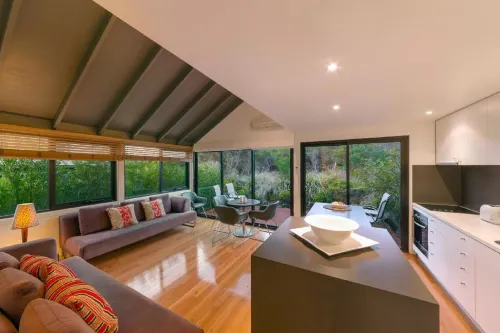 Southern Ocean Villas Rooms Photos