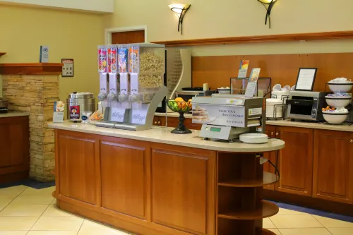 Best Western Plus Galleria Inn  Suites Ristorazione Photos