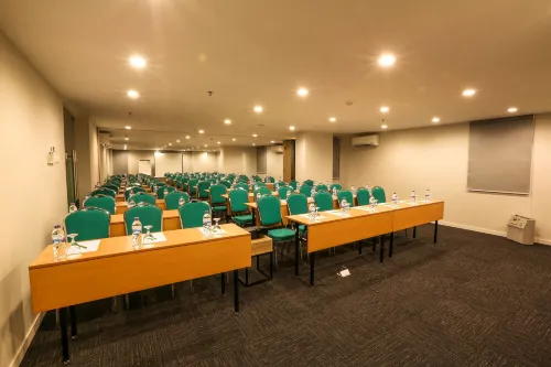 Hotel Citradream Tugu Yogyakarta Business Facilities Photos