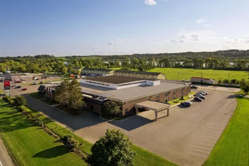 Ramada by Wyndham Fredericton Featured Photos
