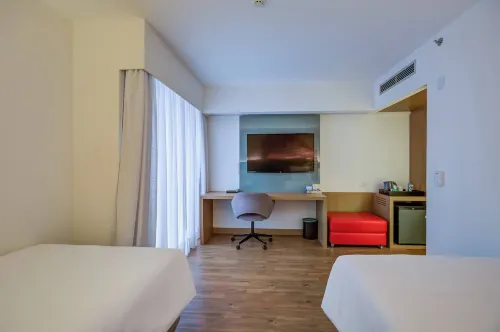 Radisson Red Campinas Huoneet Photos