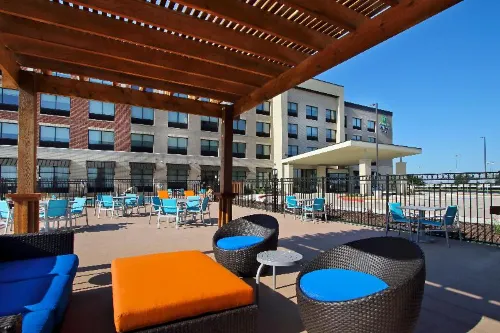 Holiday Inn Express & Suites Dallas-Frisco NW Toyota Stdm Near Hotel Photos