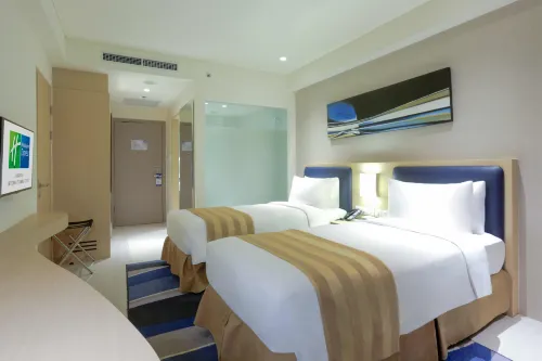 Holiday Inn Express Jakarta International Expo Rum Photos