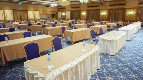Viang Tak Riverside Hotel Business Photos