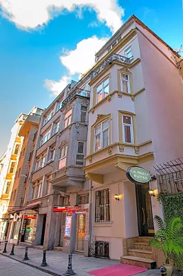 La Pazza Suites Esterni Photos