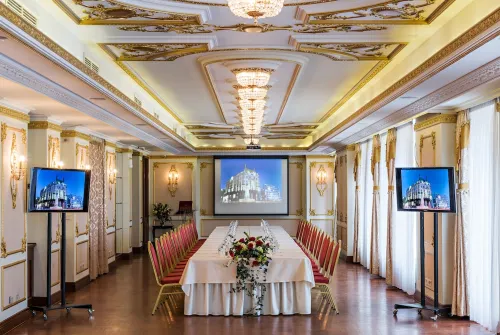 Hotel Moskva Loisirs et amusements Photos
