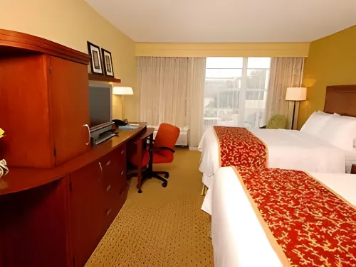 Courtyard Miami Coral Gables Rooms Photos