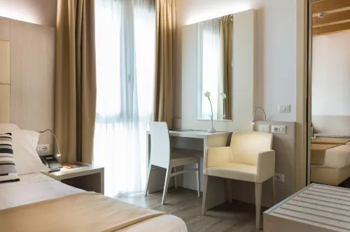 Hotel Alexander Rooms Photos