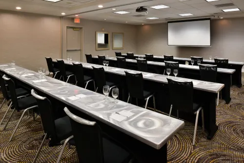 Hilton Garden Inn Napa Business Photos